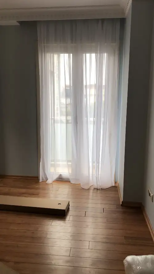 1916281
