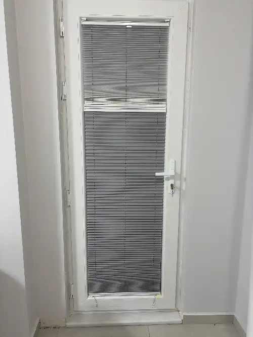 3224823