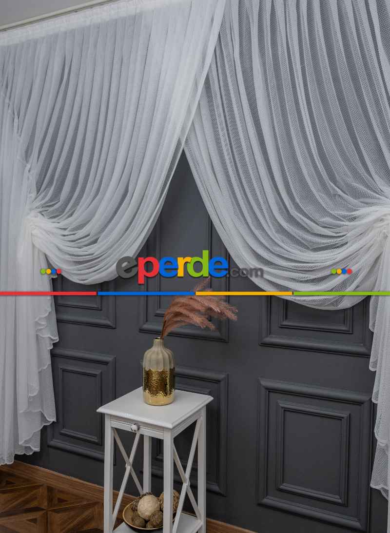 Taç Benekli Kruvaze Tiyatro Yanki Tasarım Tül