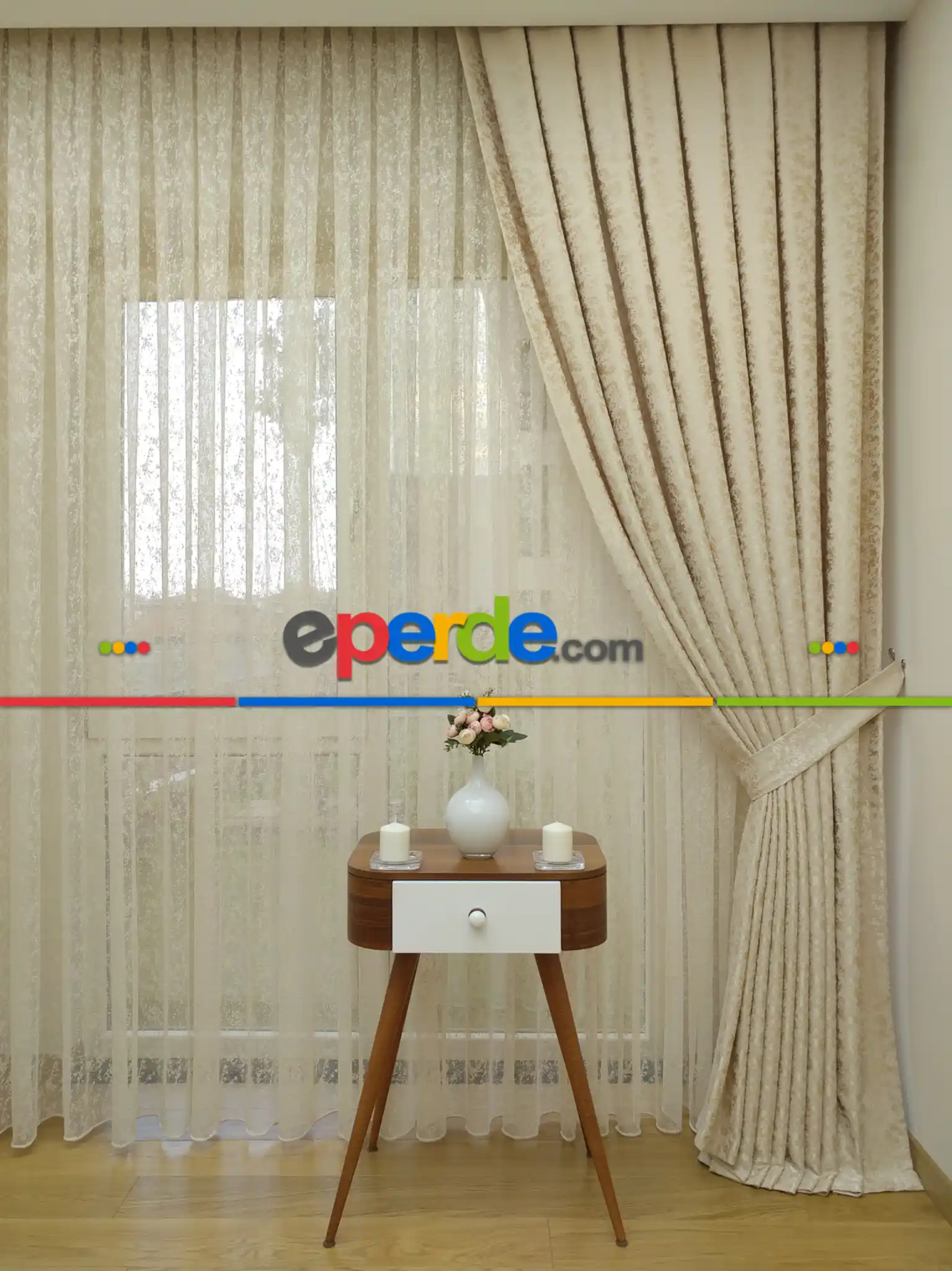 Açık Bej Rengi Kendinden Desenli Jakar Fon Perde (285 En)- Krem