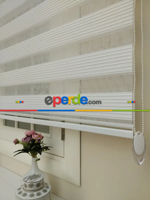 #üreticiden %40 Indirimli Açık Krem Dar Plise Zebra Perde - Beyaz