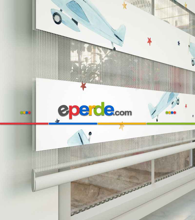 Uçak Desenli Baskılı Zebra Perde- Çok Renkli