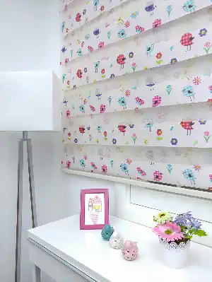 Kuşlu Çocuk Odası Zebra Perdesi - Kumaş Bambudur.- Çok Renkli