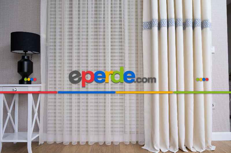 Krem Fon Perde - Mavi Dokuma Bordür Desenli - Ürün Videosu Vardır Açıklama Kısmında.