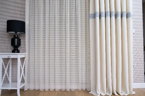 Krem Fon Perde - Mavi Dokuma Bordür Desenli - Ürün Videosu Vardır Açıklama Kısmında.