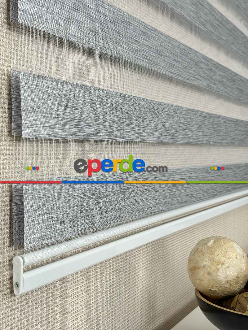 Mutfak Gri Bambu Zebra Perde, Standart Metal Kasalı Yüksek Kalite Kornişe Kolay Montaj Seçenekli