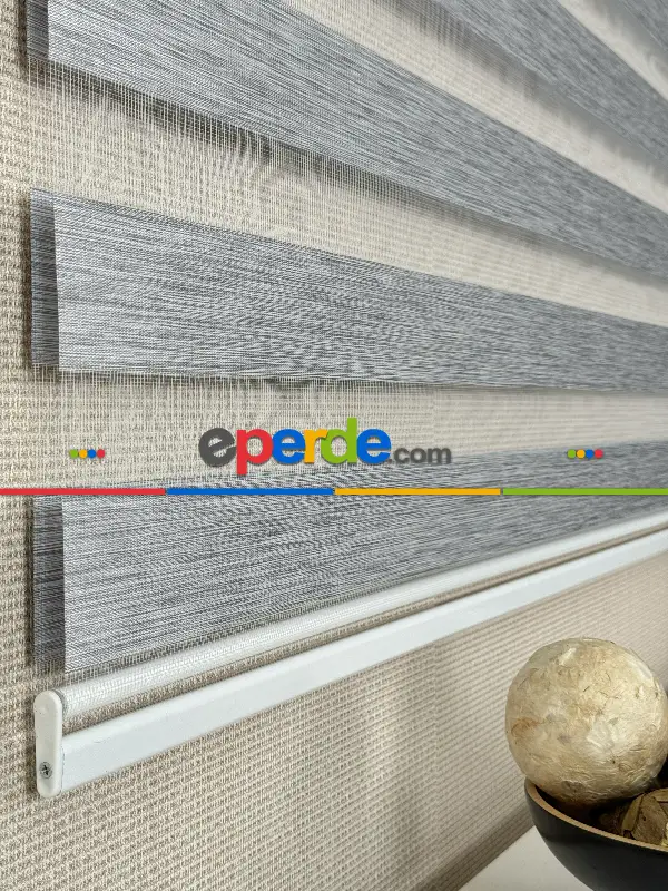 Gri Bambu Zebra Perde, Standart Metal Kasalı Yüksek Kalite Kornişe Kolay Montaj Seçenekli