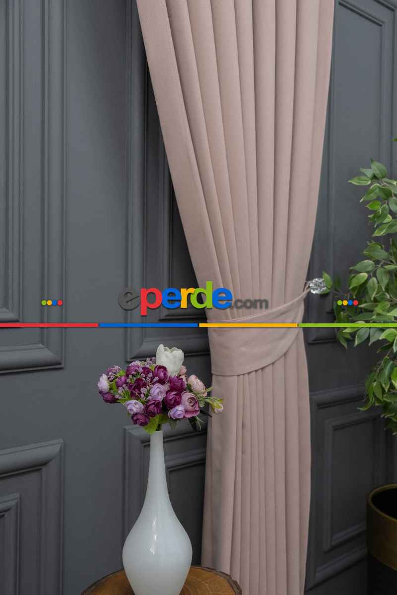 Pudra Pembesi Düz Fon Perde En Dökümlü Fon Perde