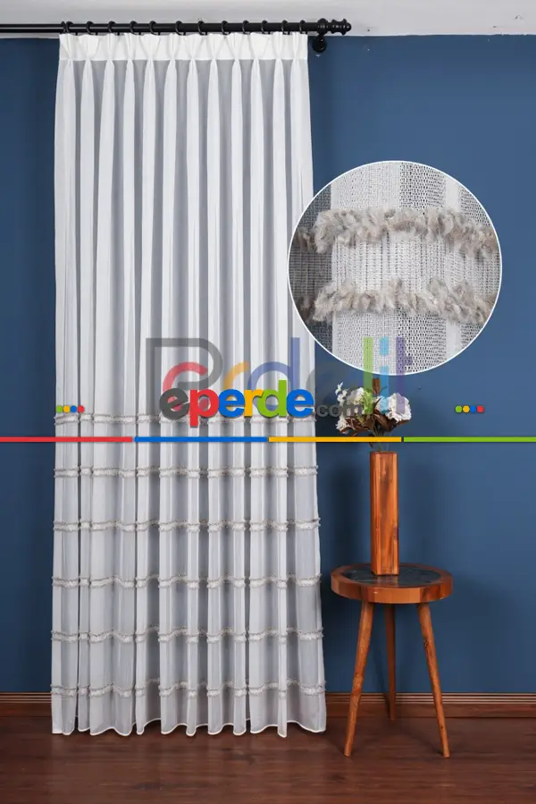 Enine Renkli Bantlı Püskül Detaylı Bambu Zemin Tül Perde