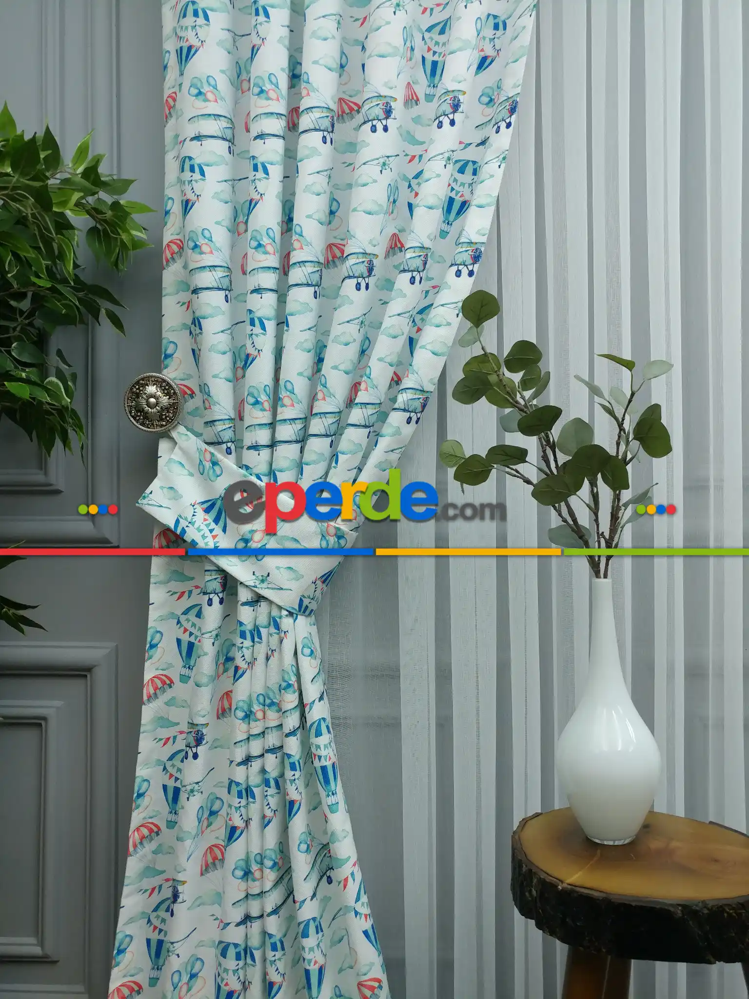 Bebek Odası Fon - Uçak Desenli Fon Perde K679 Kumaşı Kalındır Duck Bezi Değildir.- Mavi