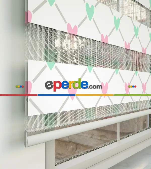 Kalp Desenli Baskılı Zebra Perde- Çok Renkli