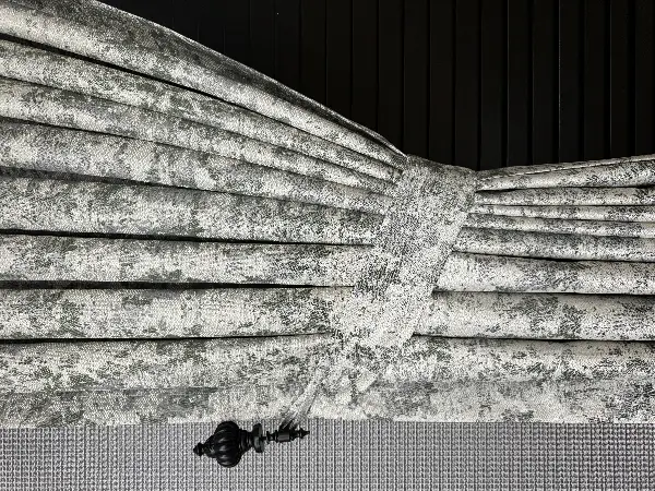 Bej Yeşil Desenli Jakar Fon Perde (285 En)- Yeşil Koyu Yeşil