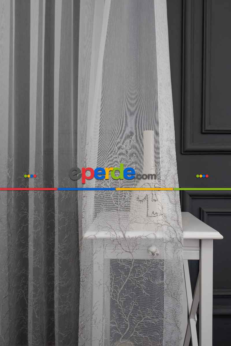 Gri Renk İşlemeli Geniş Etek Desen Selvi Model Ütü İstemez Kırışmaz Tasarım Tül