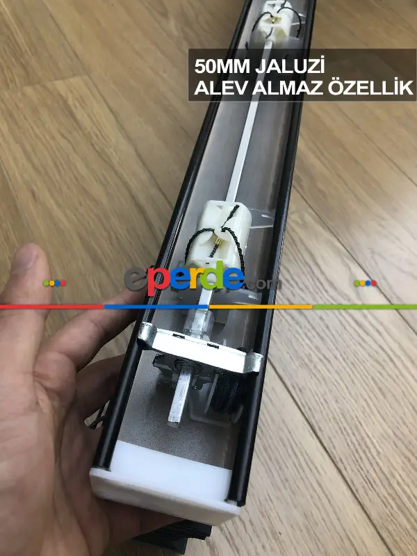 50mm Lacivert Ahşap Efektli Jaluzi Perde Alev Almaz Özellik- Lacivert