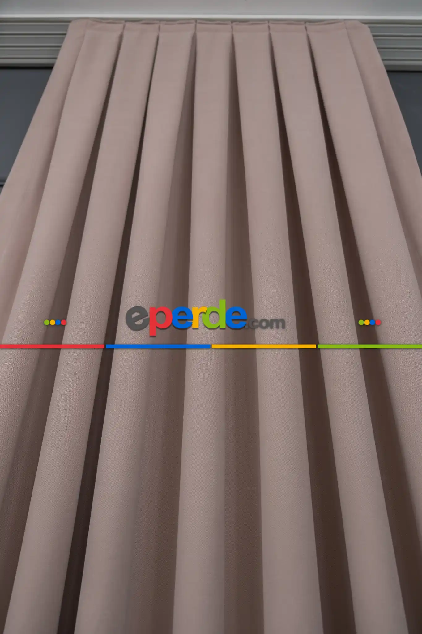 Salon - Pudra Pembesi Düz Fon Perde Dökümlü Fon Perde