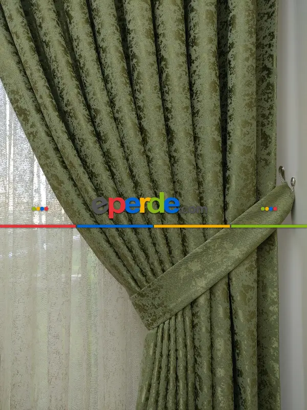 Yağ Yeşili Kendinden Desenli Jakar Fon Perde (285 En)- Açık Yeşil