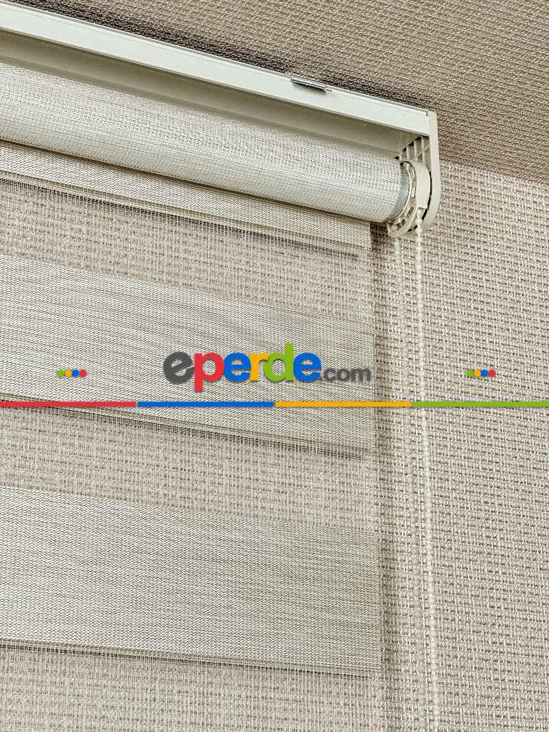 Yatak Odası Bej Bambu Zebra Perde, Standart Metal Kasalı Yüksek Kalite Kornişe Kolay Montaj Seçenekli