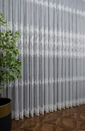Taç Damask Sıra İşlemeli Ara Desenli Nakış İşlemeli Desen Tasarım Salon Tül Perdesi