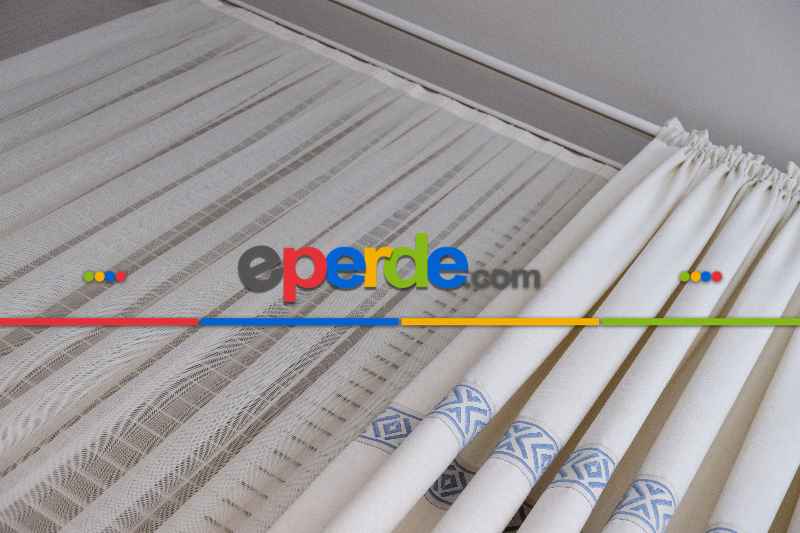 Krem Fon Perde - Mavi Dokuma Bordür Desenli - Ürün Videosu Vardır Açıklama Kısmında.