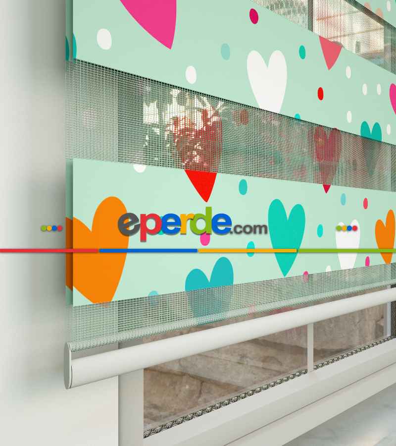 Kalp Desenli Baskılı Zebra Perde- Çok Renkli