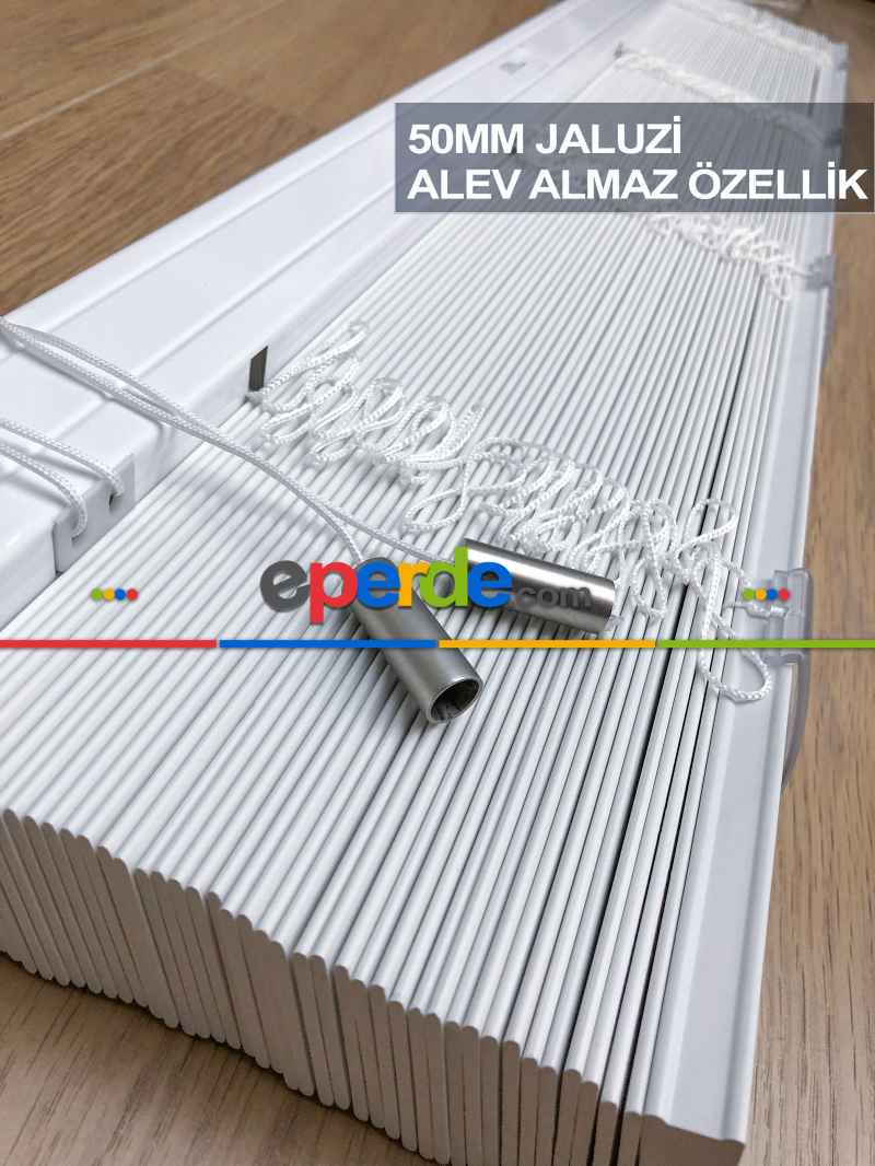 50mm Beyaz Ahşap Efektli Jaluzi Perde Alev Almaz Özellik- Beyaz