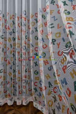Hazır Ölçülü Petek Zemin Çok Renkli Harfler Desenli Grek Baskılı Tül Perde