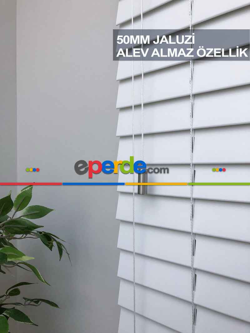 50mm Beyaz Ahşap Efektli Jaluzi Perde Alev Almaz Özellik- Beyaz