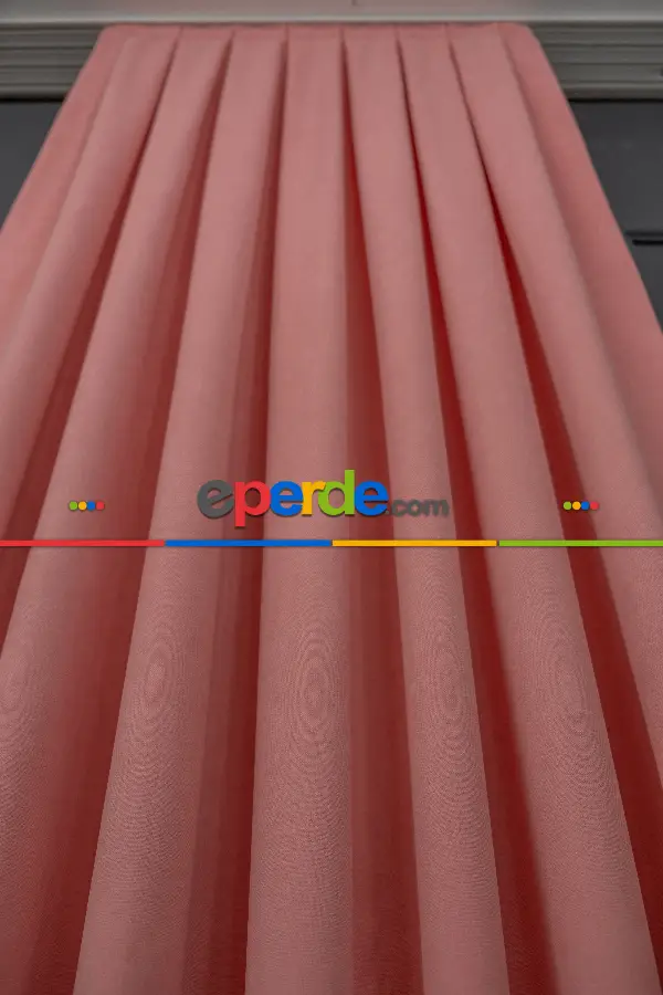 Salon - Pembe Düz Fon Perde Dökümlü En 