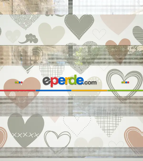 Kalp Desenli Baskılı Zebra Perde- Çok Renkli