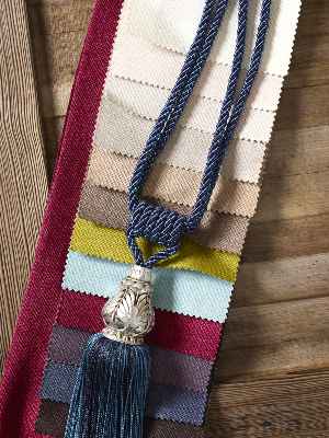 Petrol Mavisi Metal Oymalı Braçol Fon Bağı