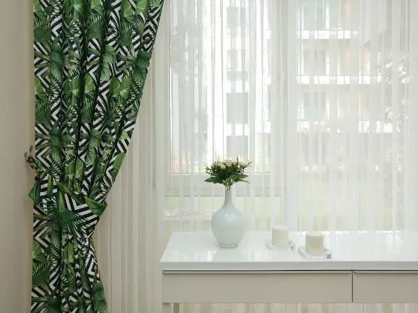 Tropikal Yaprak Desenli Fon Perde - Kumaşı Kalındır Duck Bezi Değildir- Siyah-Yeşil-Beyaz