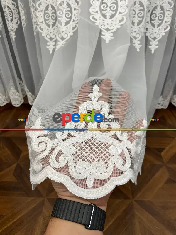 Pırıltı Zemin Nakışlı Tül- Ütü İstemez