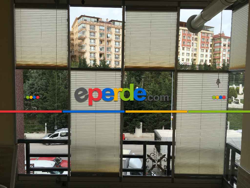 Cam Balkon Perdesi - Yapışkanlı - Plise - Kırık Beyaz- Beyaz