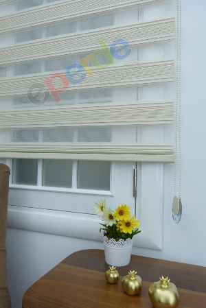 Simli Krem Yarım Plise Zebra Perde- Krem