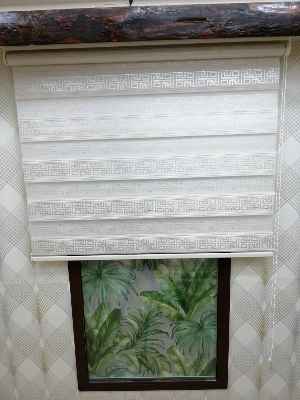 Gümüş Simli Krem Jakarlı Zebra Perde- Krem