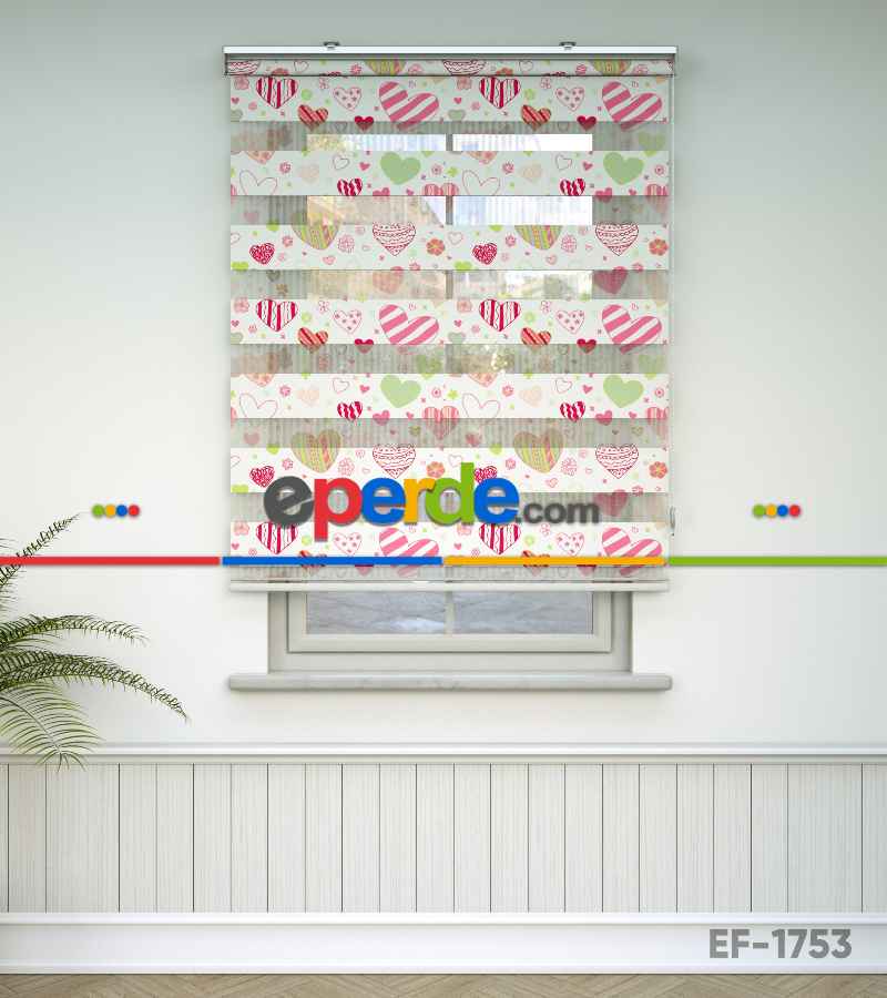 Kalp Desenli Baskılı Zebra Perde- Çok Renkli