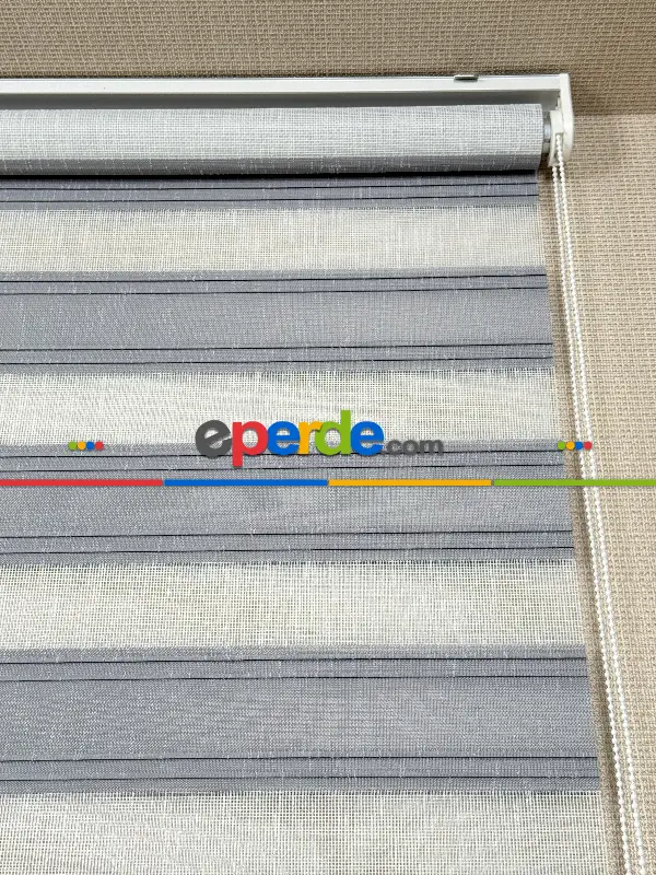 Yatak Odası Gri Yarım Pliseli Zebra Perde, Standart Metal Kasalı Yüksek Kalite Kornişe Kolay Montaj Seçenekli