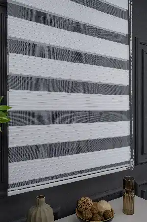 Yatak Odası - Ekru Rengi Yüksek Kalite Pliseli Zebra, Mekanize Perde