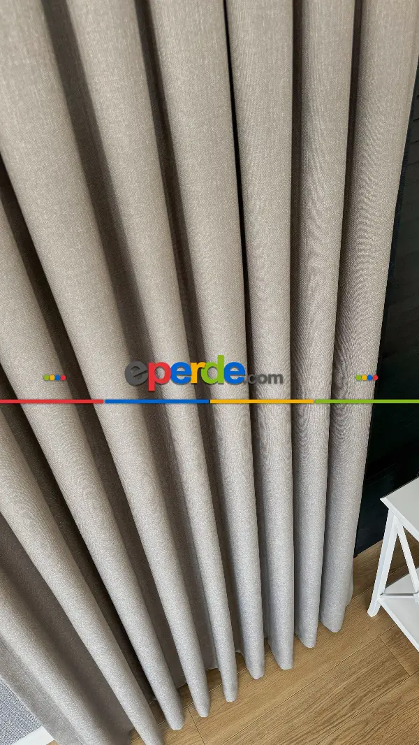 Vizon Rengi, Hasır Doku Fon Perde, Keten Fon Perde, Premium Kalite Serisidir, Yüksek Gramajlı Üründür, İstenilen Ölçü Ve Pile Sıklığında Dikilir.