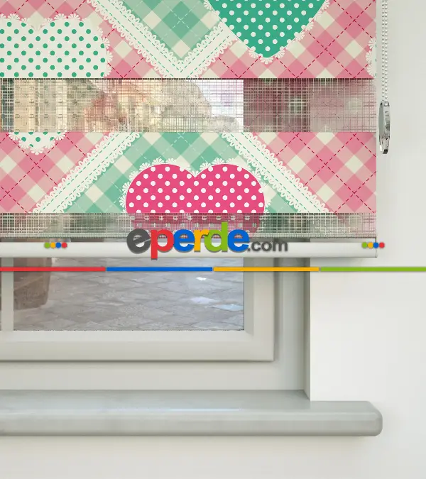 Kalp Desenli Baskılı Zebra Perde- Çok Renkli