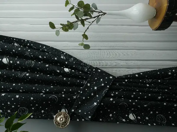 Bebek Odası Fon - Uzay Gezegen Desenli Fon Perde Evm667 Kumaşı Kalındır Duck Bezi Değildir- Siyah