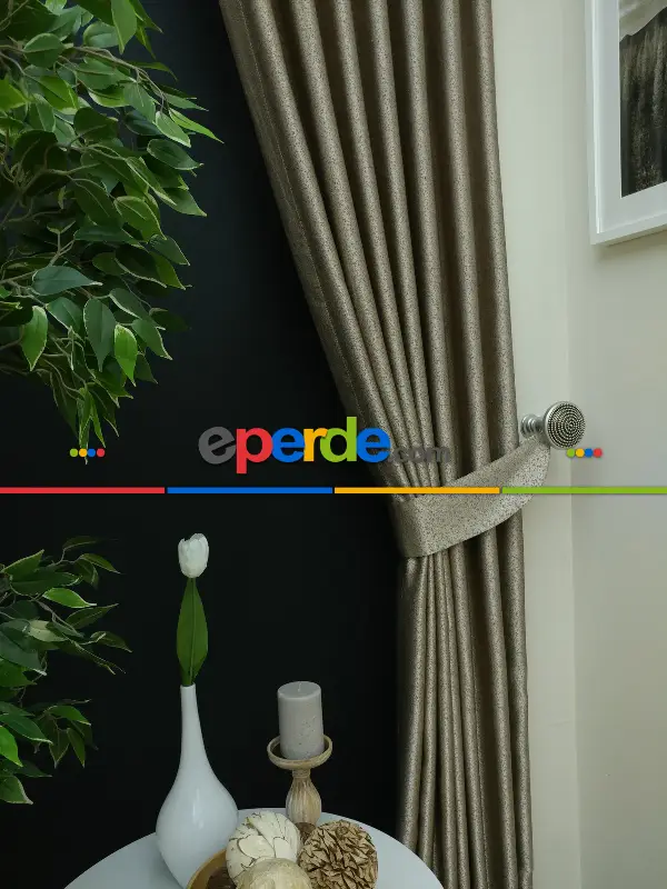 Kahve Çok Gramajlı Desenli Jakar Fon Perde