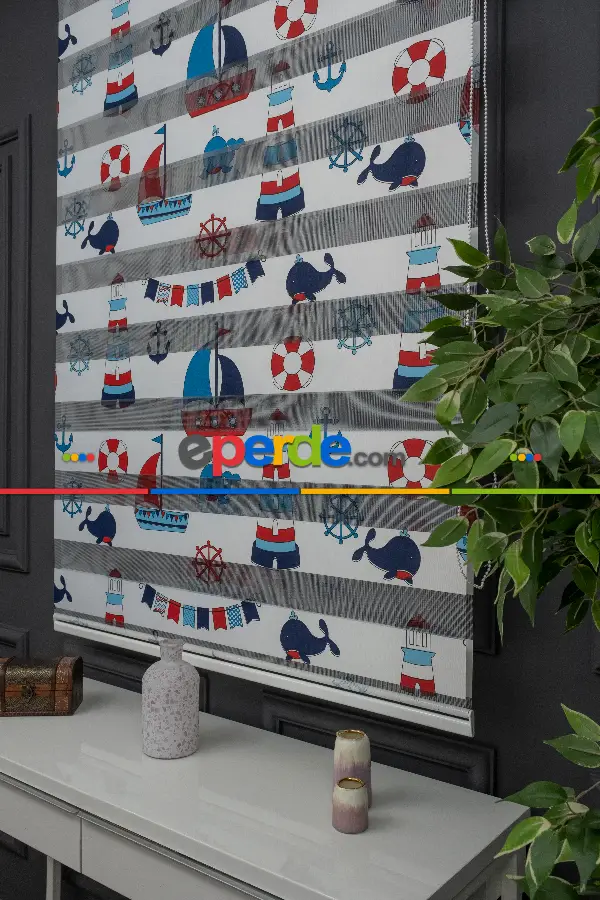 Erkek Çocuk Odası zebra Perde - Çapa Gemici Denizci Desenli Baskılı Zebra Perde - Mavi Lacivert