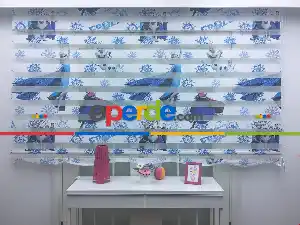 Çocuk Odası - Disney Frozen Karlar Ülkesi Baskılı Zebra Perde- Mavi