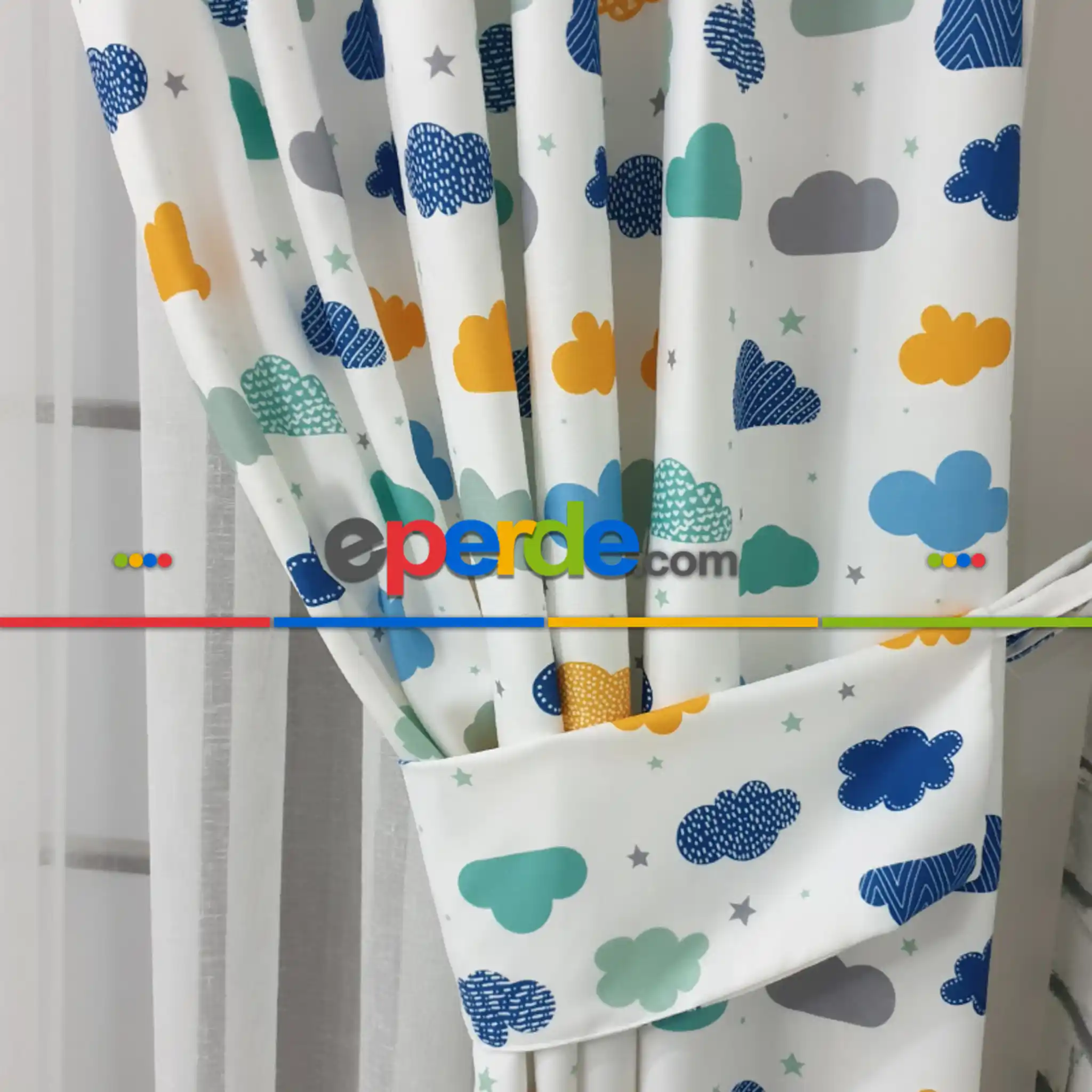 Erkek Çocuk Odası Fon Perde - Renkli Bulut Desenli Fon Perde Evm809 Kumaşı Kalındır Duck Bezi Değildir- Beyaz-Mavi Açık