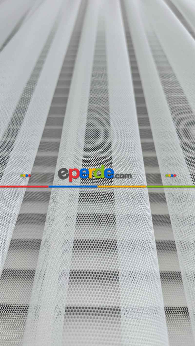 Bebek Odası Tül Perde - Beyaz Grek Zemin Düz Tül Perde - Kurşunlu