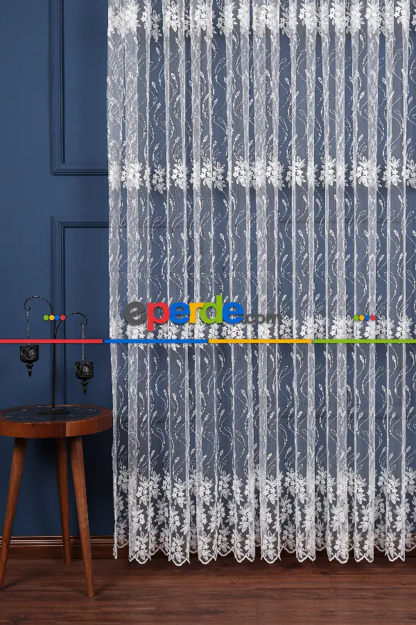 Salon Tül - Brode Işlemeli Sarmaşık Desen Tül Perde