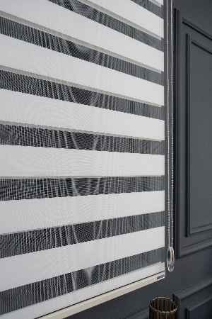 Krem Renk Düz Zebra