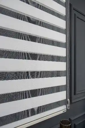 Krem Renk Düz Zebra