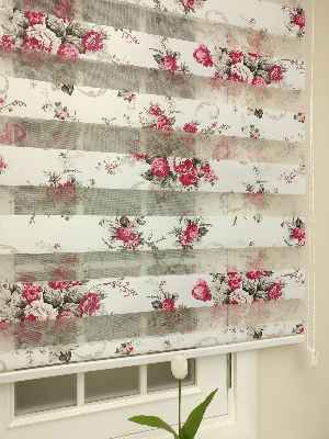 Zebra Perde - Çiçek Baskılı- Siyah Kırmızı